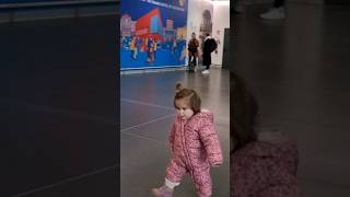 İtalyada Bergamo Havaalanına Indikten Sonra 1 Saatlik Otobüs Yolculuğu Ile Milano Merkeze Geldik.