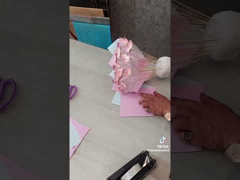 طريقه تصميم باقه ورد فراشات جميله اللون