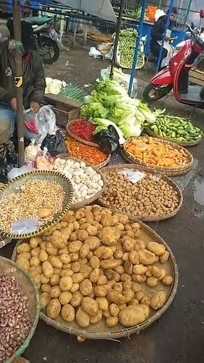 belanja sayur di mang topi pasar tradisional Astana Anyar