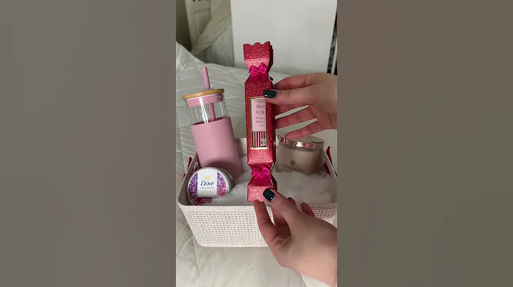 I loveee making gift baskets for my friends🥹💗  #Shorts