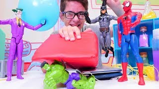 Joker Başkasının Bedenine Girip Süper Kahramanları Aldatıyor