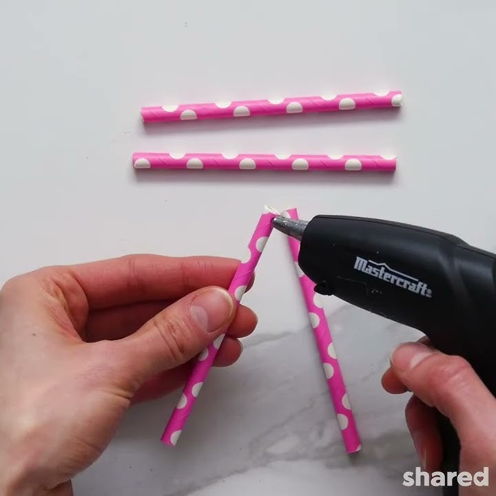Paper Straw Hack: Mini DIY Event Easels