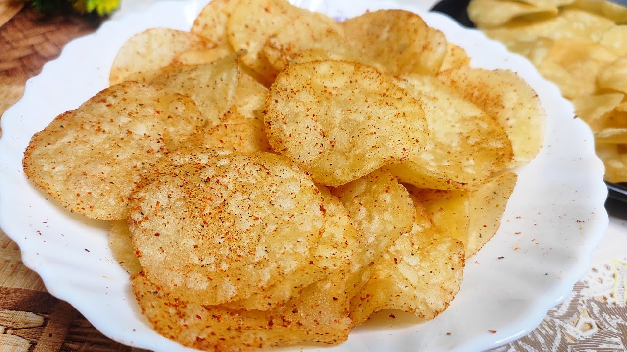 Homemade Pringles Recipe | Crispy & Thin Potato Pringles  | Thin Chips Without Machin |
