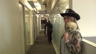 FX participe au Mannequin Challenge!