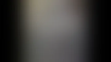 نجت من كلب فاعتدى عليها إنسان 