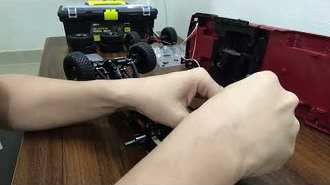 MN 82 Metal Upgrade Part 2: Rear Axle Swap, Leaf Springs & Shocks Install! 🔧🪛⚙️