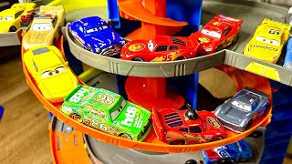 Looking for Lightning McQueen Cars: Lightning McQueen, Sally, Doc Hudson, Chick Hicks, Francesco, DJ