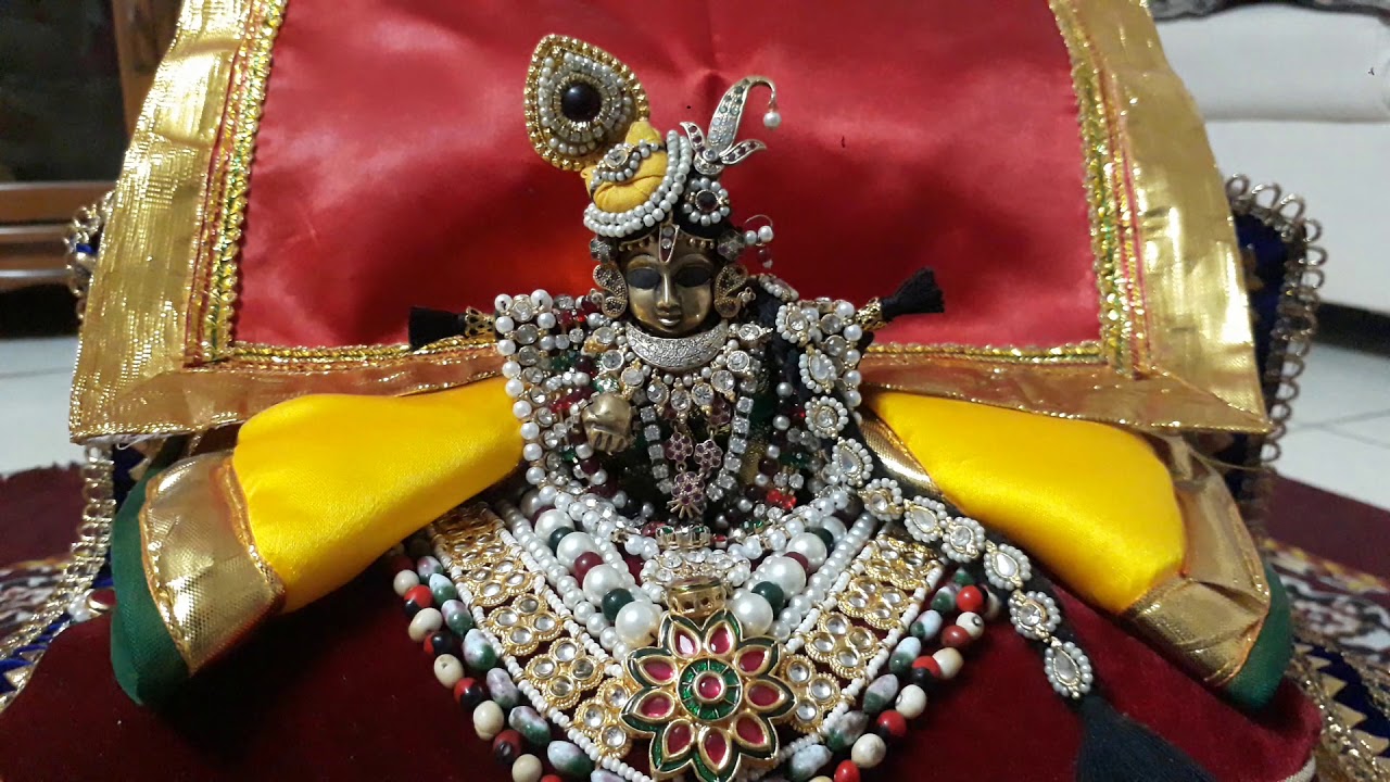 Kiritmukut ke shringar