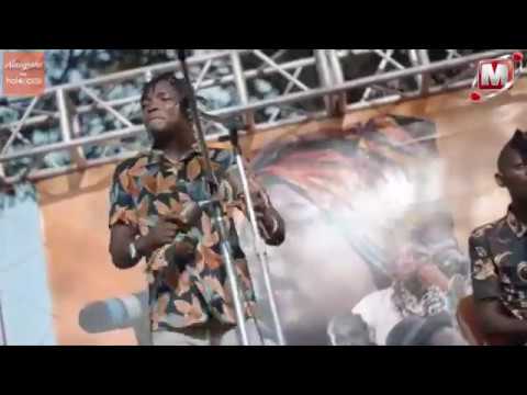 TAZAMA BENDI YA WAMWIDUKA KUTOKA MBEYA ILIVYOTUMBUIZA KATIKA TAMASHA LA SAUTI ZA BUSARA 2019