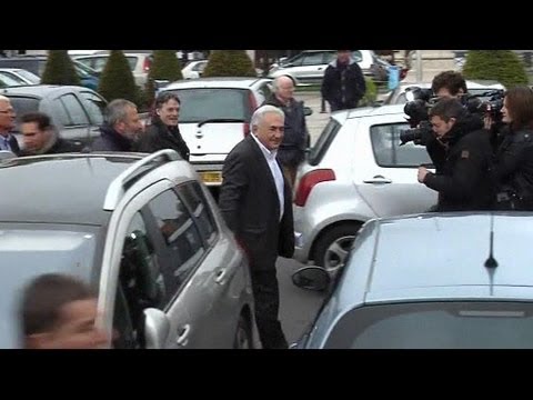 Dominique Strauss-Kahn a voté à Sarcelles dans le Val d'Oise