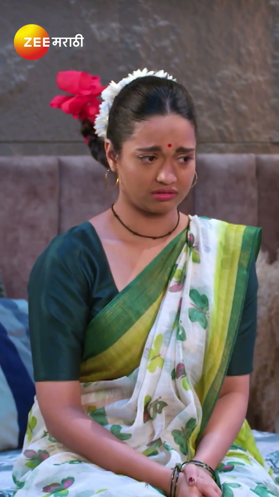 #Navri Mile Hitlerla #Shorts #Zee Marathi #Entertainment #Romantic Famiy Drama