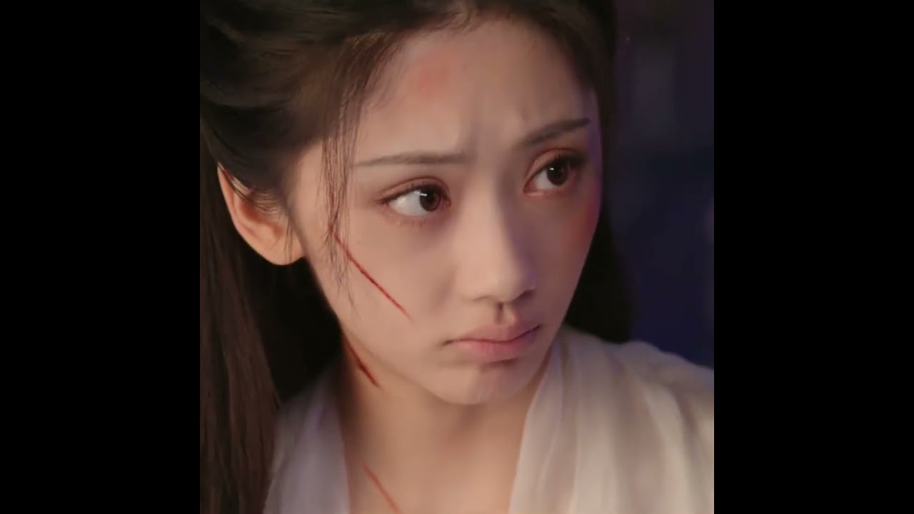 When you are hurt, the pain is in my heart. 💓💓💓 | When Destiny Brings The Demon | YOUKU