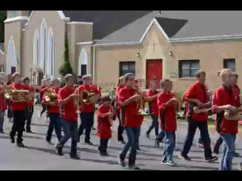 Chamberlain Middle School marching band homecoming parade