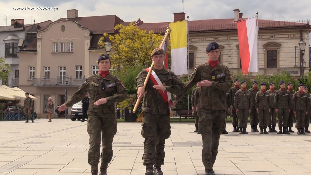 Ślubowanie uczniów klas mundurowych z Zespołu Szkół ZDZ