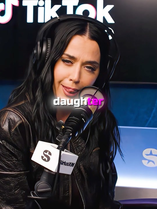 Katy Perry's Daughter can SING 😨🎤