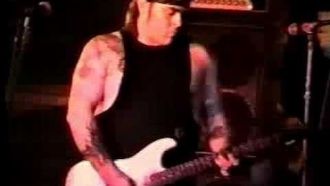 Junkyard - "Hands Off" (Music Machine, West L.A., CA - Feb.10, 1989) [Official Music Video]