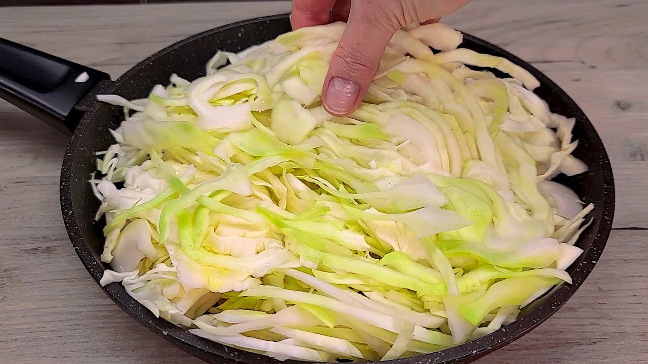 I was taught how to cook cabbage so deliciously in a small Austrian town! So simple and fast!
