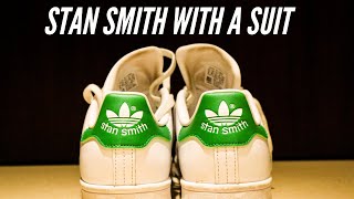 Arábica mesa Disgusto Adidas Stan Smith with a Suit | How to Wear White Sneakers with Suit -  YouTube
