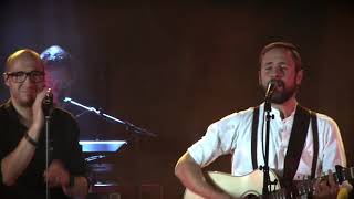 Video thumbnail of "Ritschi & Kunz - Chliini Händ [Live von Christmas Sessions Biel]"