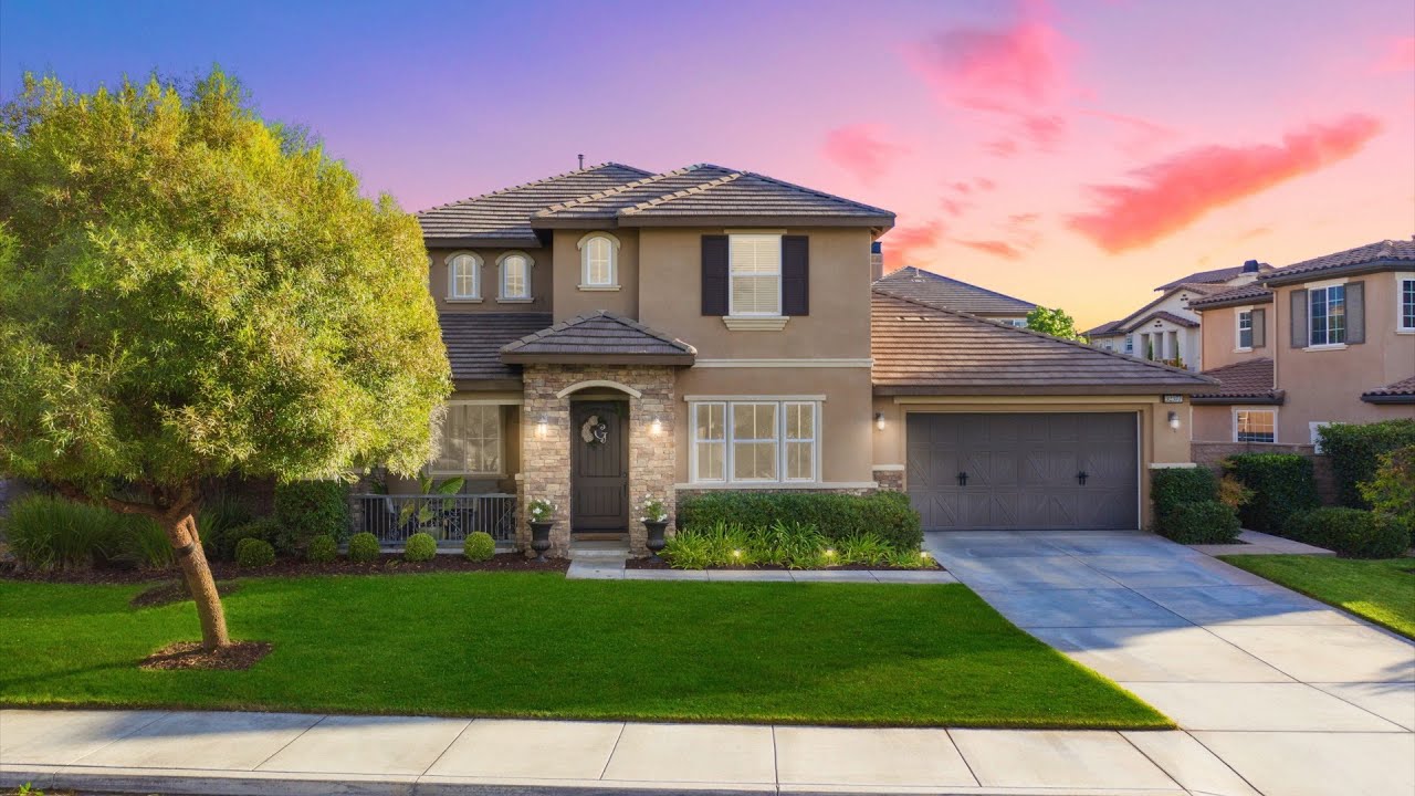 Ashley Cooper 32377 Alpine Ct. Temecula, CA Calilookbook Real