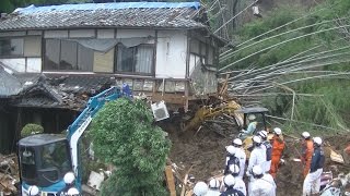 大雨と土砂、熊本襲う 消防隊員らが救助作業