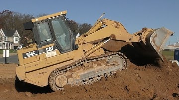 CAT 963C Digging Out Basement Part 2 of 2