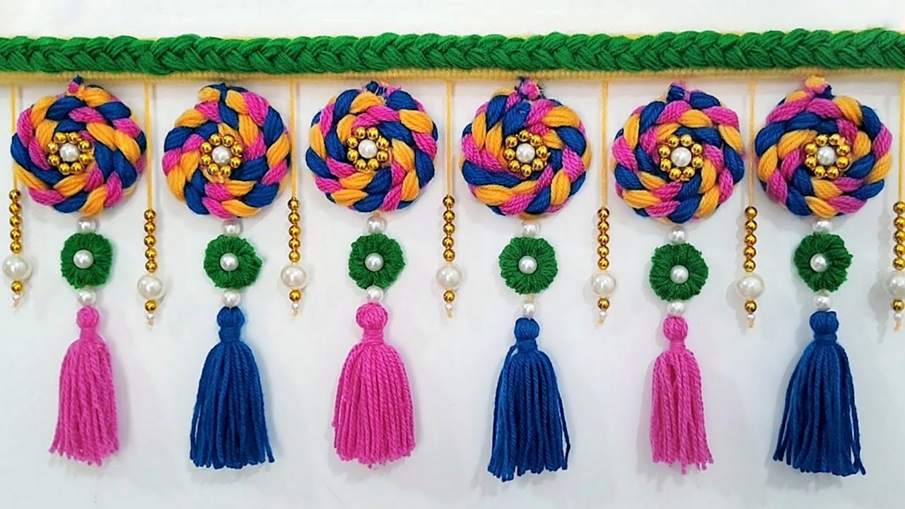 DIY easy woolen flower door Hanging - diy woolen door hanging - diy ...