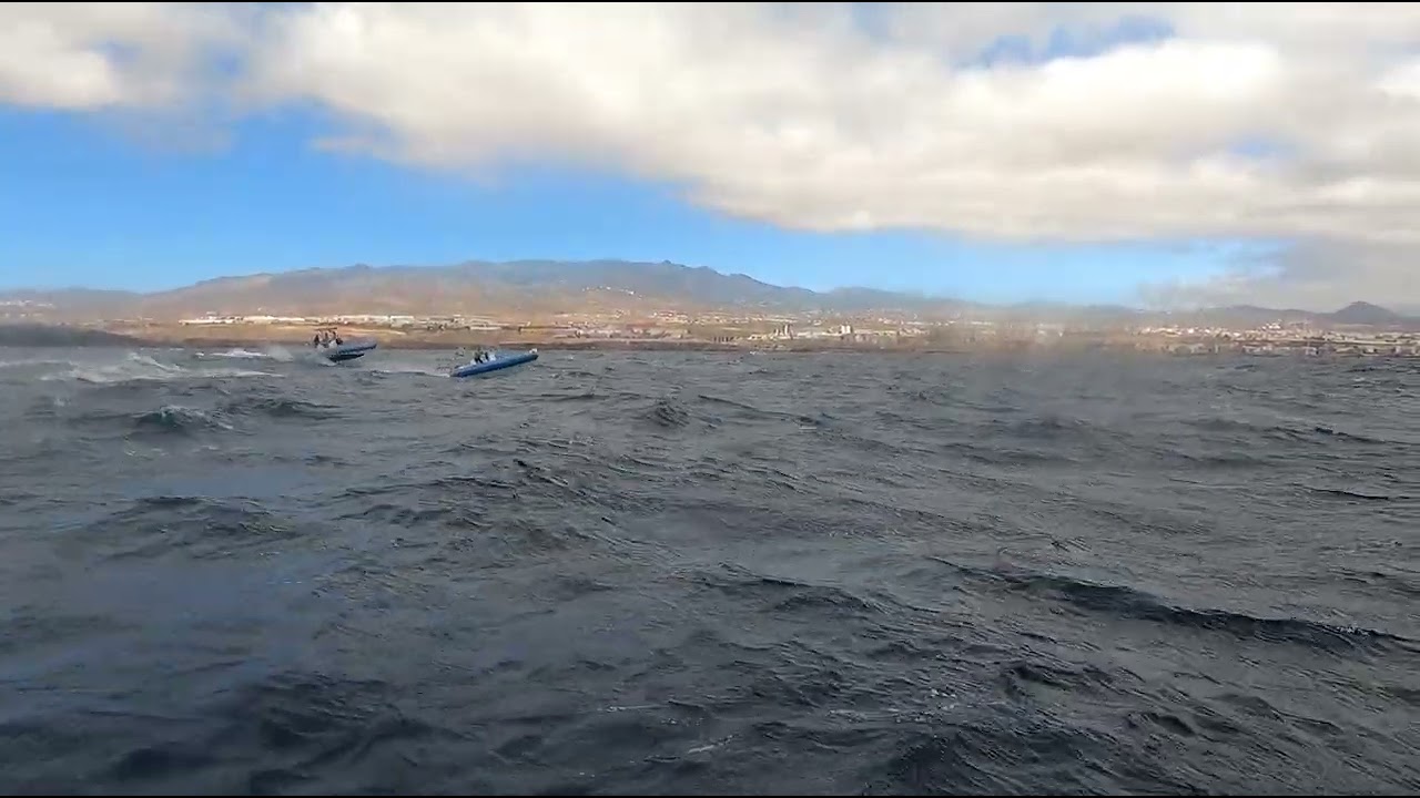 Navegación en Embarcación Semirrígida de Neopreno en el Océano Atlántico