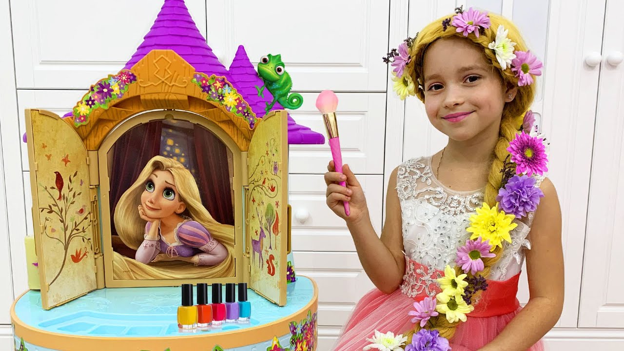 Sofia As Rapunzel Plays In A Beauty Salon In Her Princess Room Youtube
