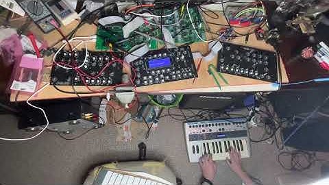 My poly synth project - 2 oscillators playing
