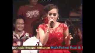 Yusnia Zebro - Cinta Pertama