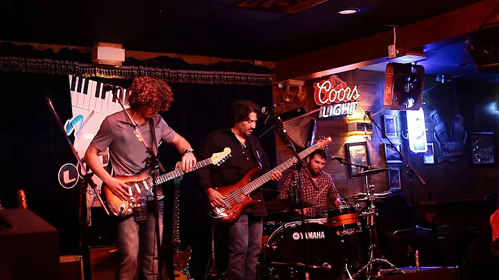 Benton Lawson Project doing some Hendrix at the Ke...