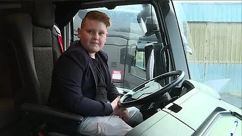 Marius conducteur de camion  9 ans