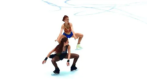Alexandra Trusova and Diana Davis Cantilever Rare ...