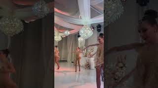 الراقصات ترقصن بحفل زفاف الفنانة دانية الشافعي