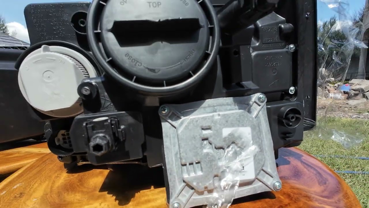 face-lift your old Range rover sports . get these 2002-2009 headlights each 60k 