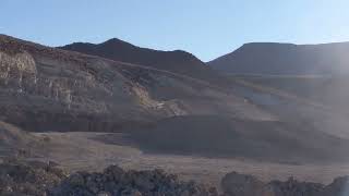 [pt1]Mining Volcanic Opals in Nevada at The Royal Peacock Opal Mine for a week!