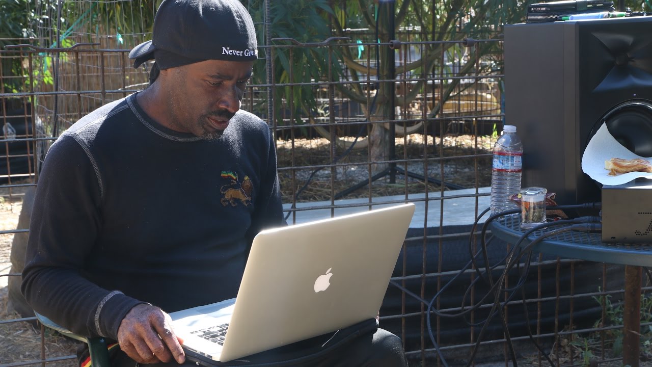 Health Over Wealth ft. Pato Banton - MendoDope LIVE IN THE GARDEN SEASON 2 (The Making Of DVD)