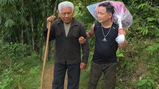 CEO Trieu Vang has a kind heart to help an 80-year-old man & Harvest the corn garden