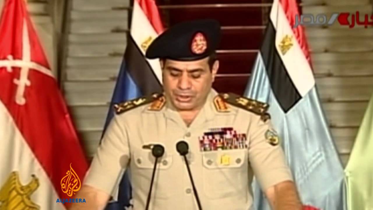 يدعو بوب سيمون، مقدم البرامج في شبكة سي بي إس، إلى إطلاق سراح موظفي إيه جيه.