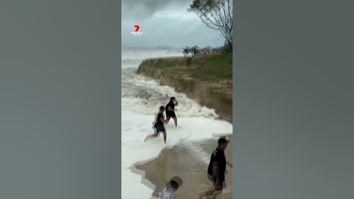 Monster waves on Gold Coast | 7NEWS