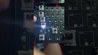 Keychron K4 Pro mechanical keyboard problem, pressing a key also activates the right adjacent key