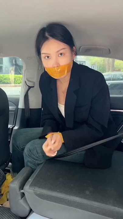 Girl save herself from Kidnapping