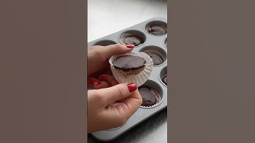 Frozen Raspberry Yogurt Cups #recipe #baking #frozenyogurt #dessert #snacks #fruit #summer #foodie