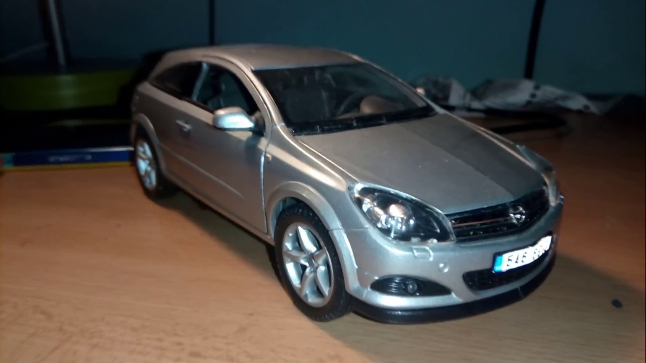 #19 Opel Astra GTC 