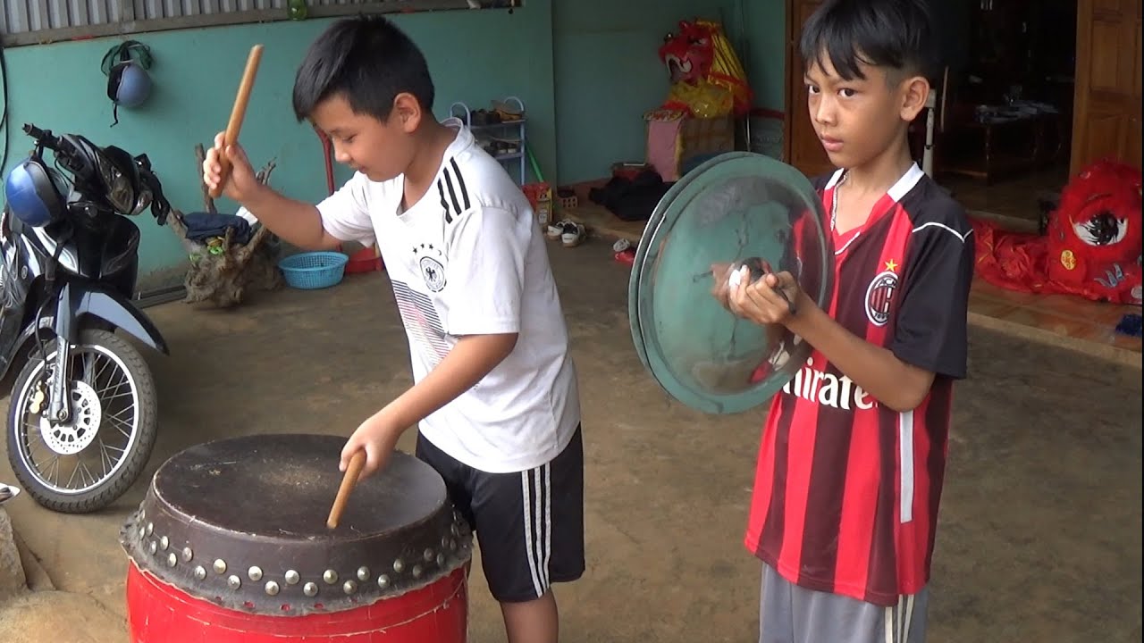 LION DANCE DRUMMING - Tập đánh trống múa lân của đội lân nhí - Múa Lân Vlog