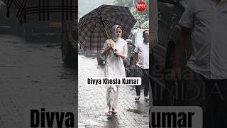 Amidst divorce rumours with #bhushankumar, #divyakhosla pays last respect to #tishaakumar Profile