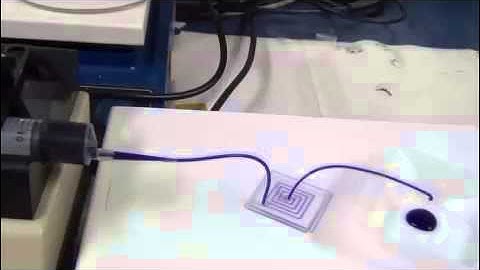 One-step surface modification for irreversible bonding of various plastics with poly(dimethylsiloxan