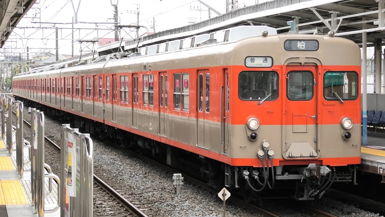 東武アーバンパークライン 馬込沢駅 東武8000系「ツートンカラー