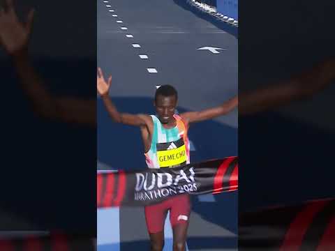 Ethiopian Debutant Bute Gemechu Takes 2025 Dubai Marathon While Bedatu Hirpa Upsets Dera Dida